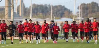 Sivasspor'un Antalya kampı