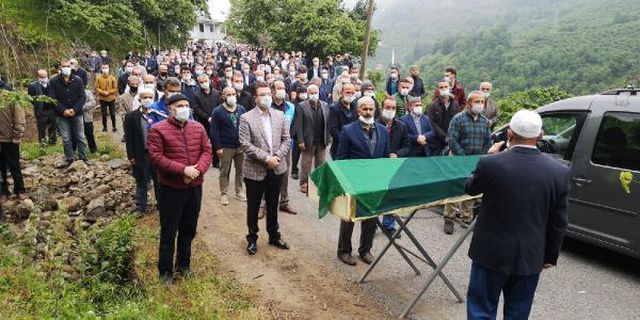 Üniversiteli İlayda'nın öldüğü kazada alkollü sürücüye 15 yıla kadar hapis istemi Üniversiteli İlayda'nın öldüğü kazada alkollü sürücüye 15 yıla kadar hapis istemi