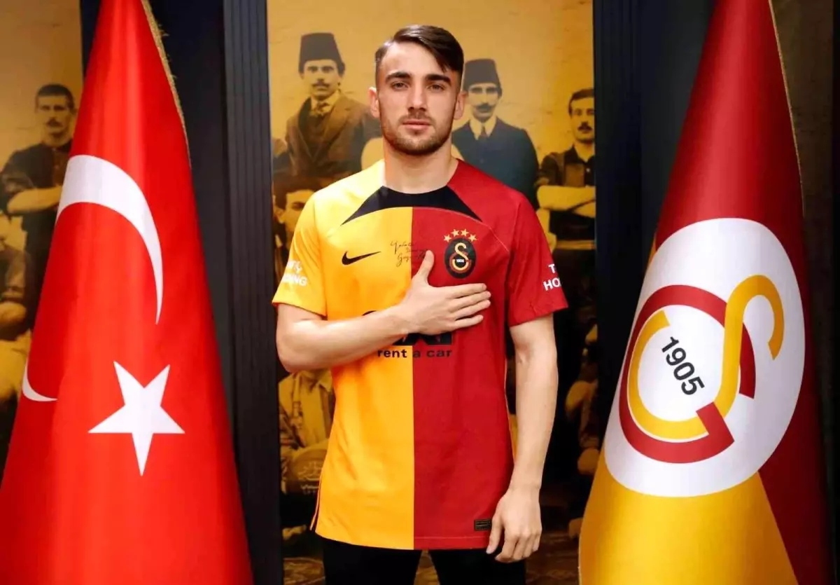 Yunus Akgün, 4 yıl daha Galatasaray\'da