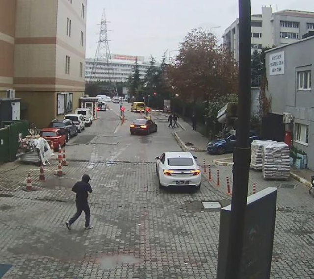 1 BUÇUK MİLYON LİRALIK ALTIN ÇALAN ŞİLİ'Lİ ŞÜPHELİLER YAKALANDI