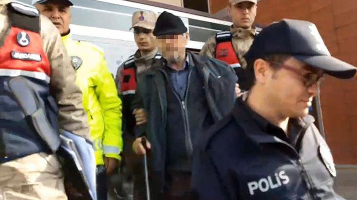 18 yaşındaki genç kızı alıkoyan sahte hoca savunmasıyla pes dedirtti: Erkek değilim