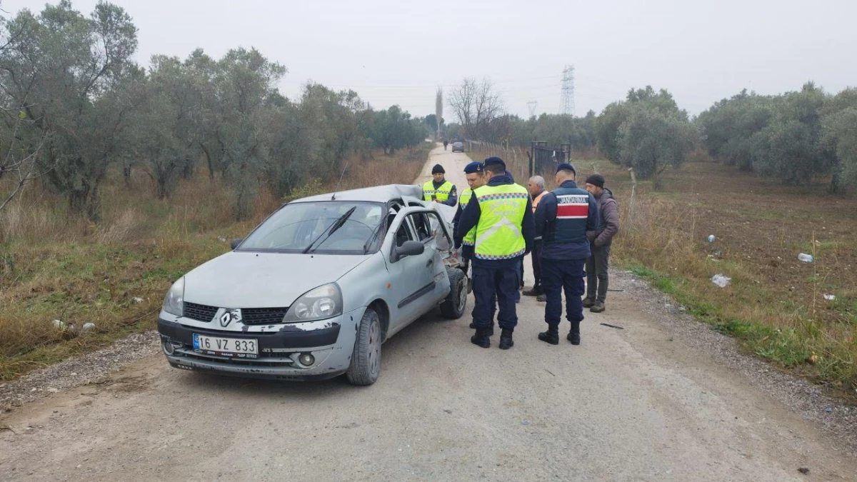 Bursa\'da kazaya karışan otomobilin çarptığı kepçe operatörü öldü