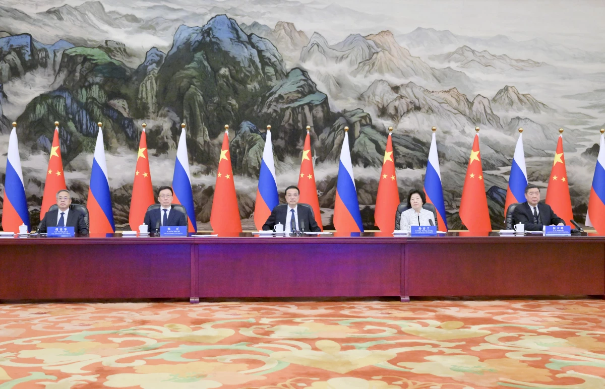 Çin ve Rusya Başbakanları, Başbakanlar Arası 27. Olağan Toplantıya Eş Başkanlık Etti