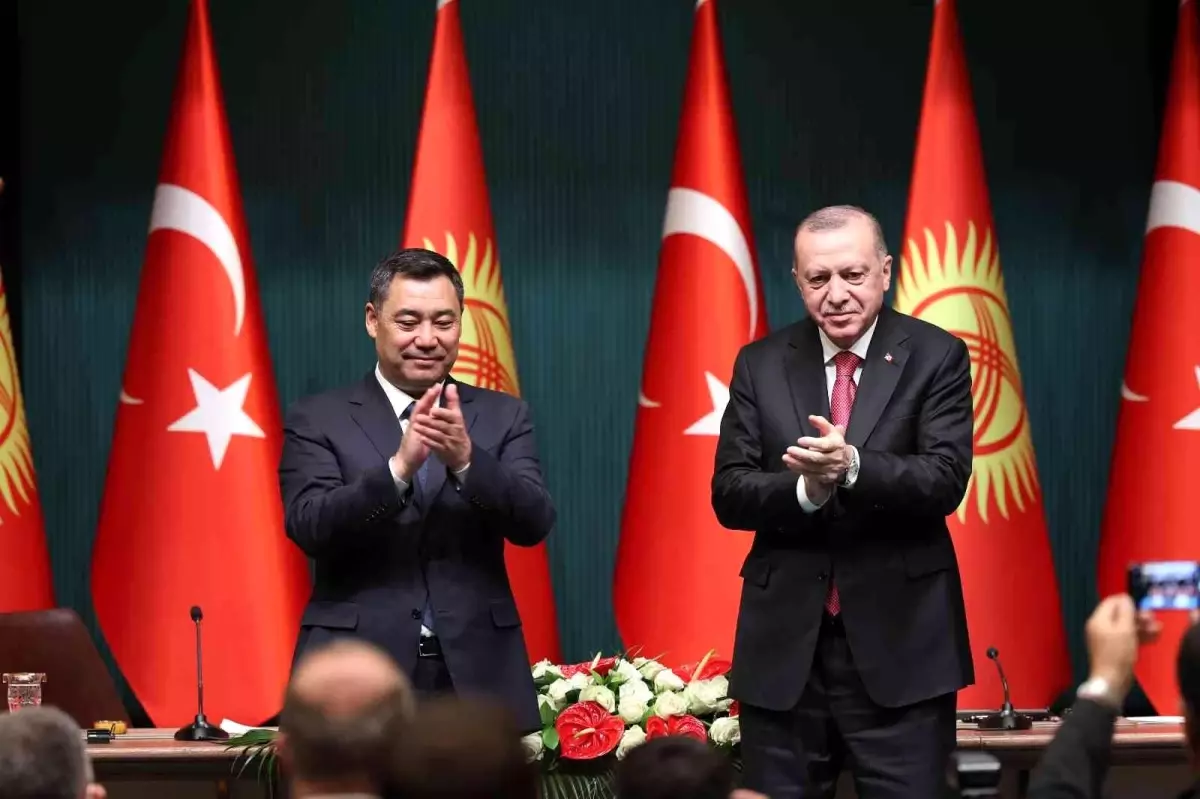 Cumhurbaşkanı Erdoğan\'dan Kırgızistan Cumhurbaşkanı Caparov\'a doğum günü tebriği