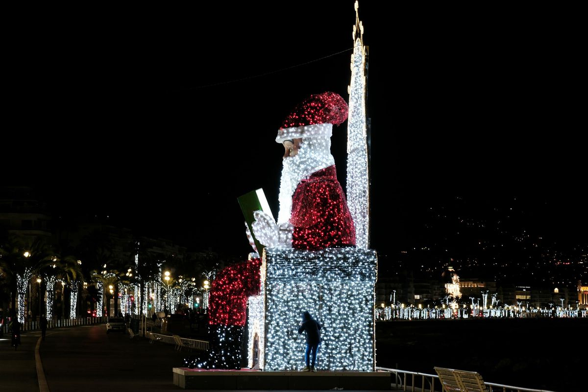 Fransa\'nın Nice Kentinde Noel Işıkları