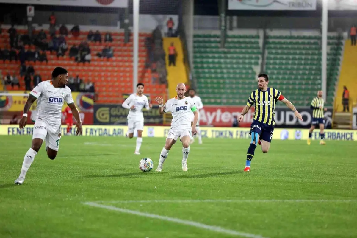 Hazırlık maçı: Alanyaspor: 2 Fenerbahçe: 4