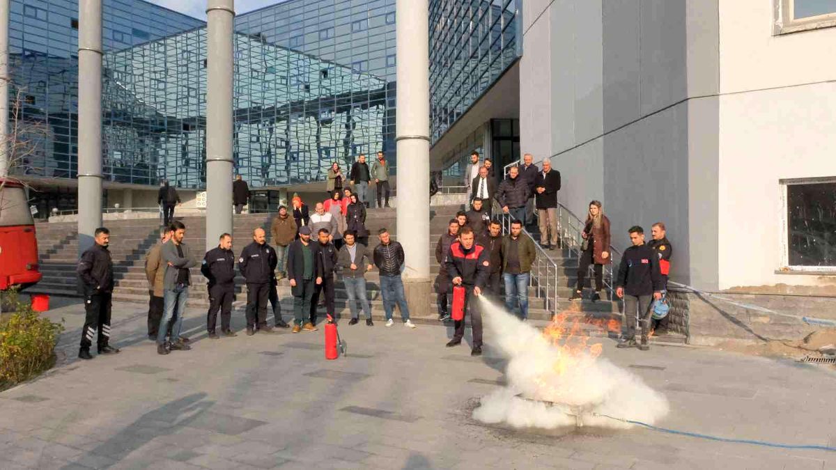Kocasinan\'da yangın tatbikatı gerçeği aratmadı