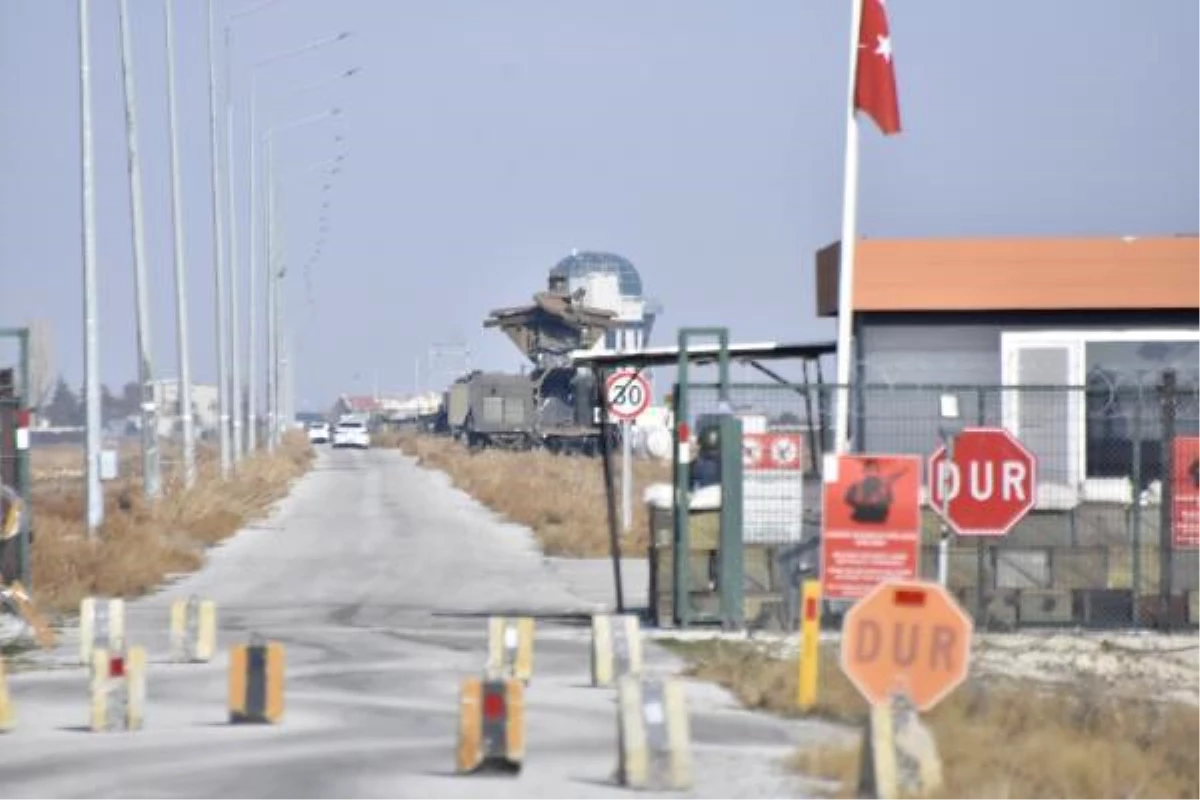 KONYA\'DA DÜŞEN TÜRK YILDIZLARI UÇAĞINDAN ATLAYAN PİLOT TABURCU OLDU