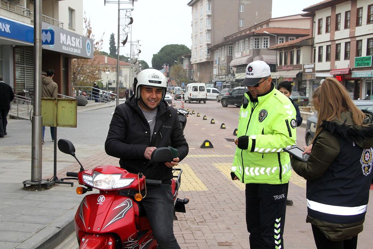 Kula\'da trafik uygulamaları artırıldı