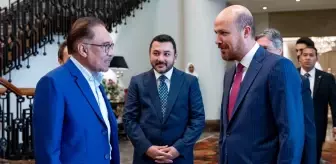 Malezya Başbakanı Enver İbrahim, Dünya Etnospor Konfederasyonu Başkanı Bilal Erdoğan'ı kabul etti