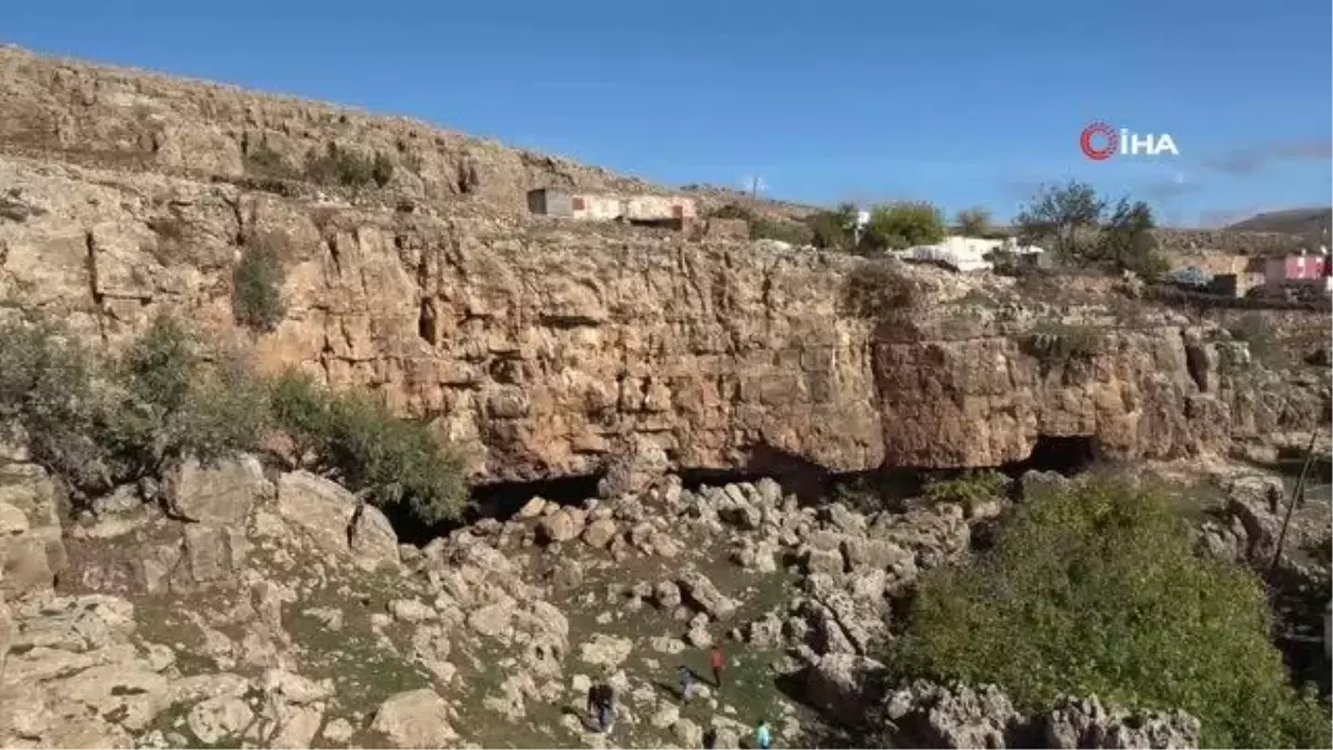 Mardin\'de köylülerin geçim kaynağı olan mağara gizemini koruyor