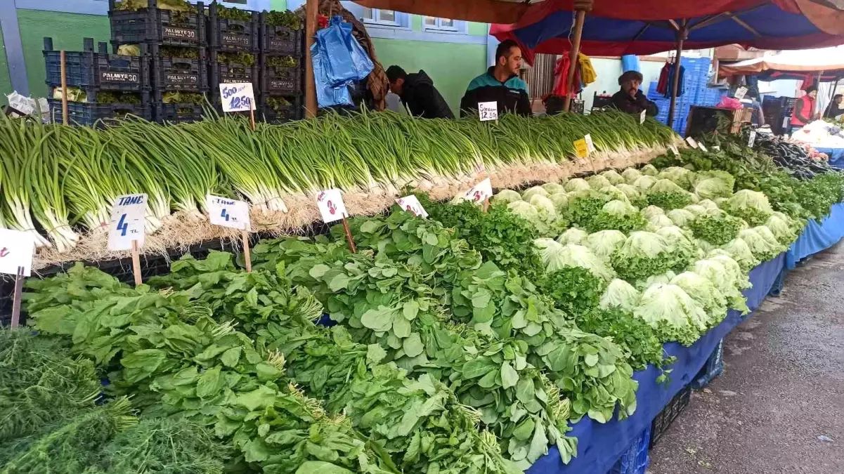 Semt pazarları marketlere göre neredeyse yarı yarıya ucuz