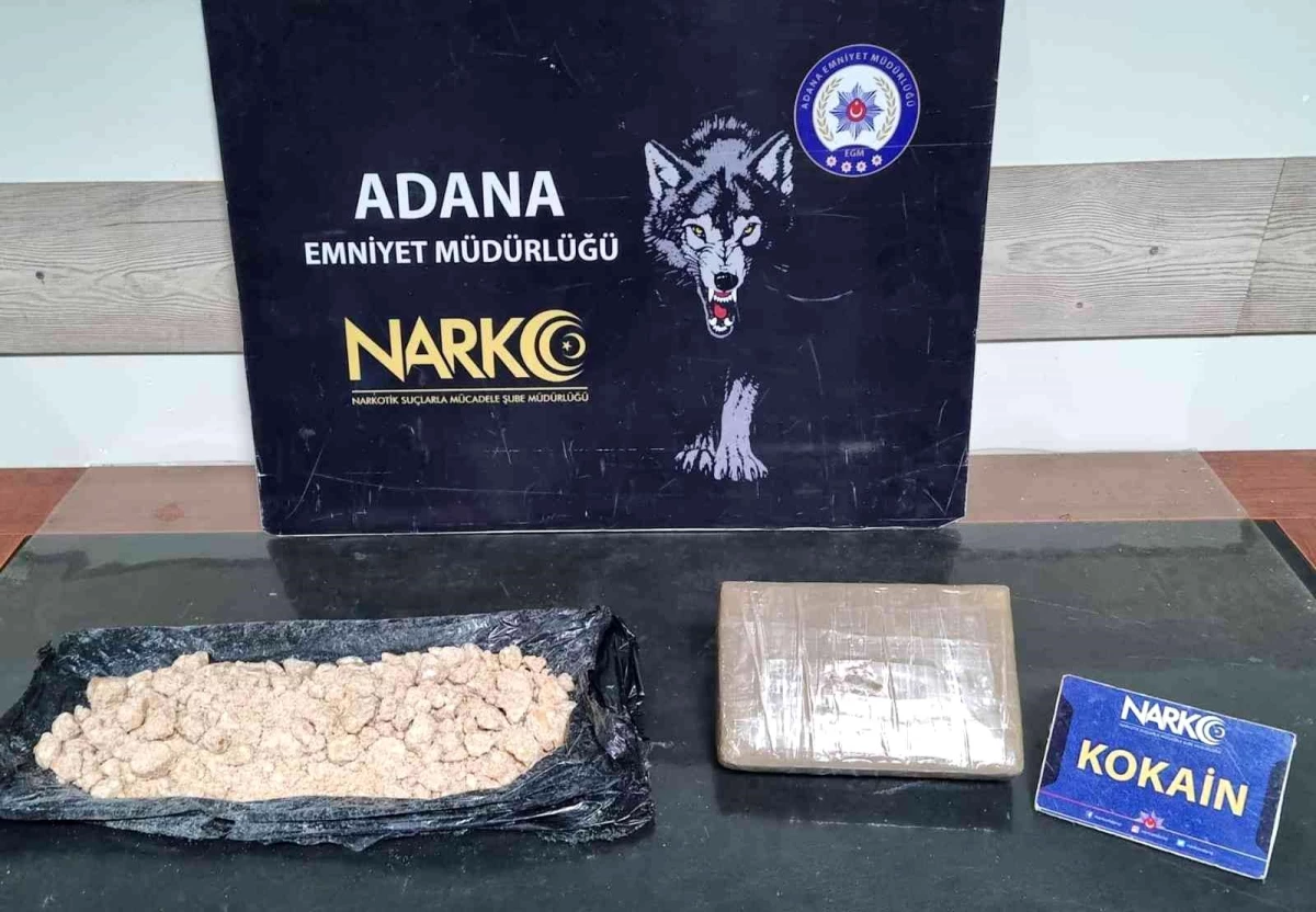 Tırın kupasındaki yatakta zulalı 2 kilo 300 gram kokain çıktı