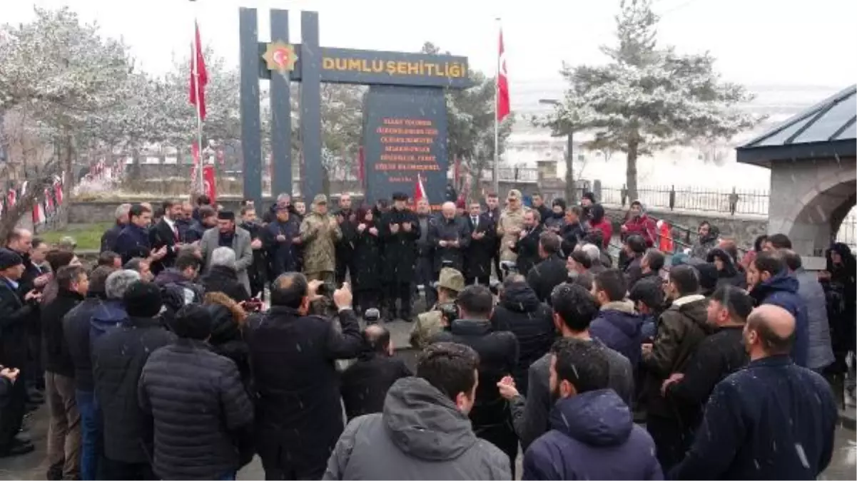 YENİDEN DÜZENLENEN DUMLU ŞEHİTLİĞİ, ŞEHİT YAKINLARININ GÖZYAŞLARIYLA AÇILDI