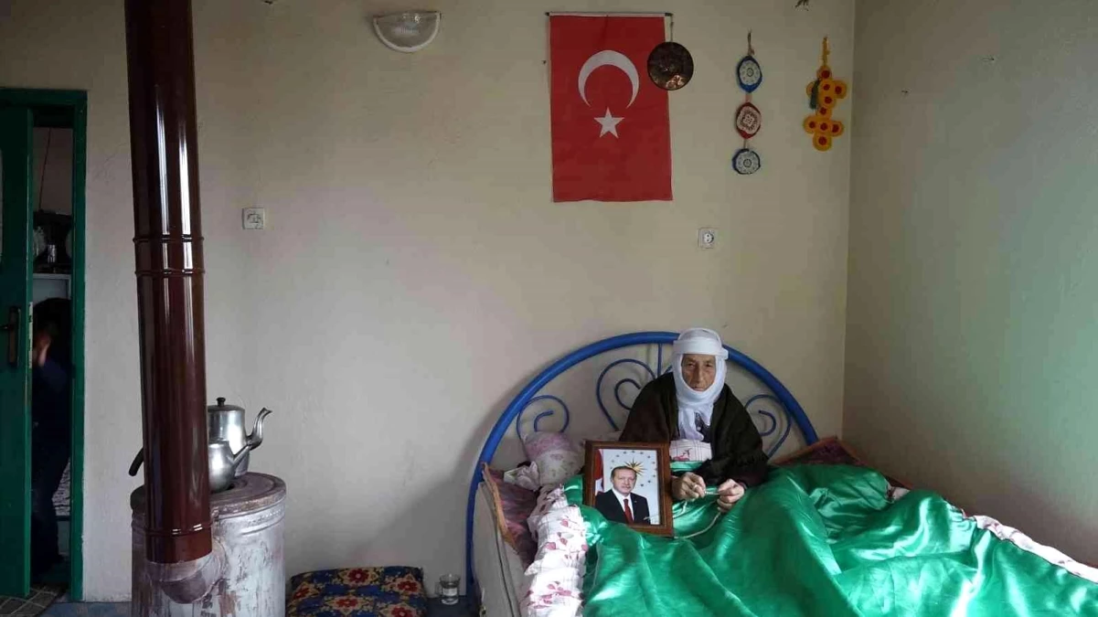 90 yaşındaki Vesile Nine\'nin \'Tayyip Erdoğan\' hayali gerçek oldu