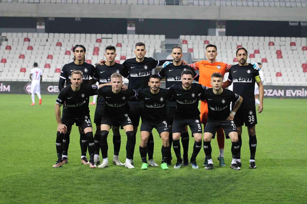 Altay\'ın zorlu dış saha serüveni başlıyor