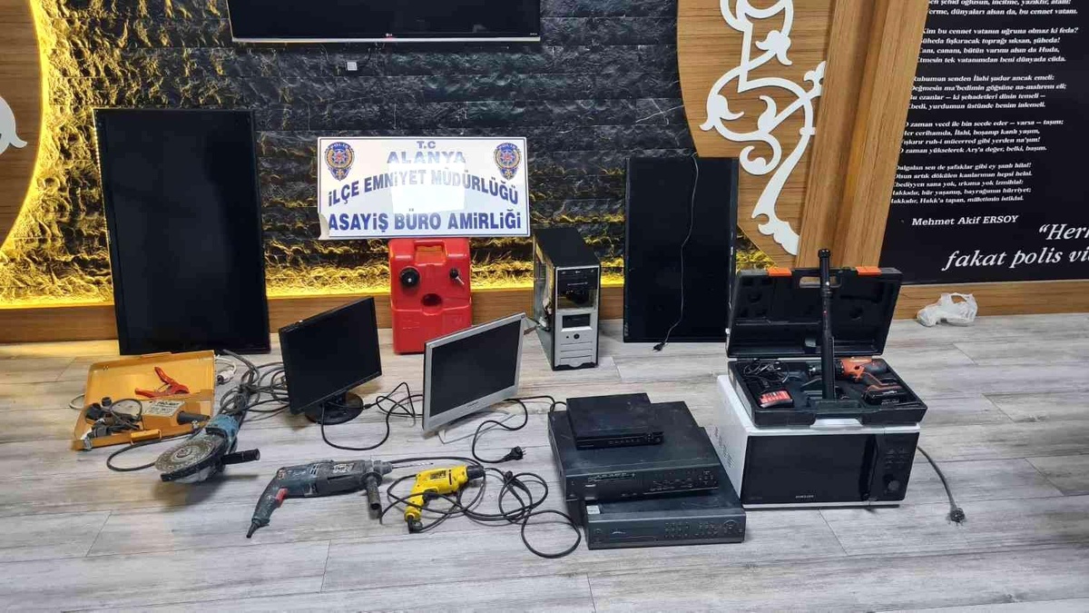 Antalya\'da 7 ayrı hırsızlık olayının şüphelileri yakalandı