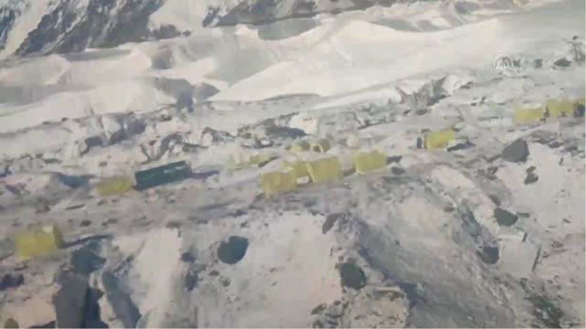 Cumhuriyetin 100. yılında Everest\'te Türk bayrağını taşıyacak dağcılar destek bekliyor