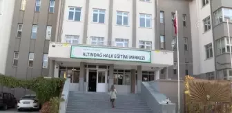 Ev hanımları 'Sıfır Atık'a destek verdi, eski gazeteler süs sepetlerine dönüştü