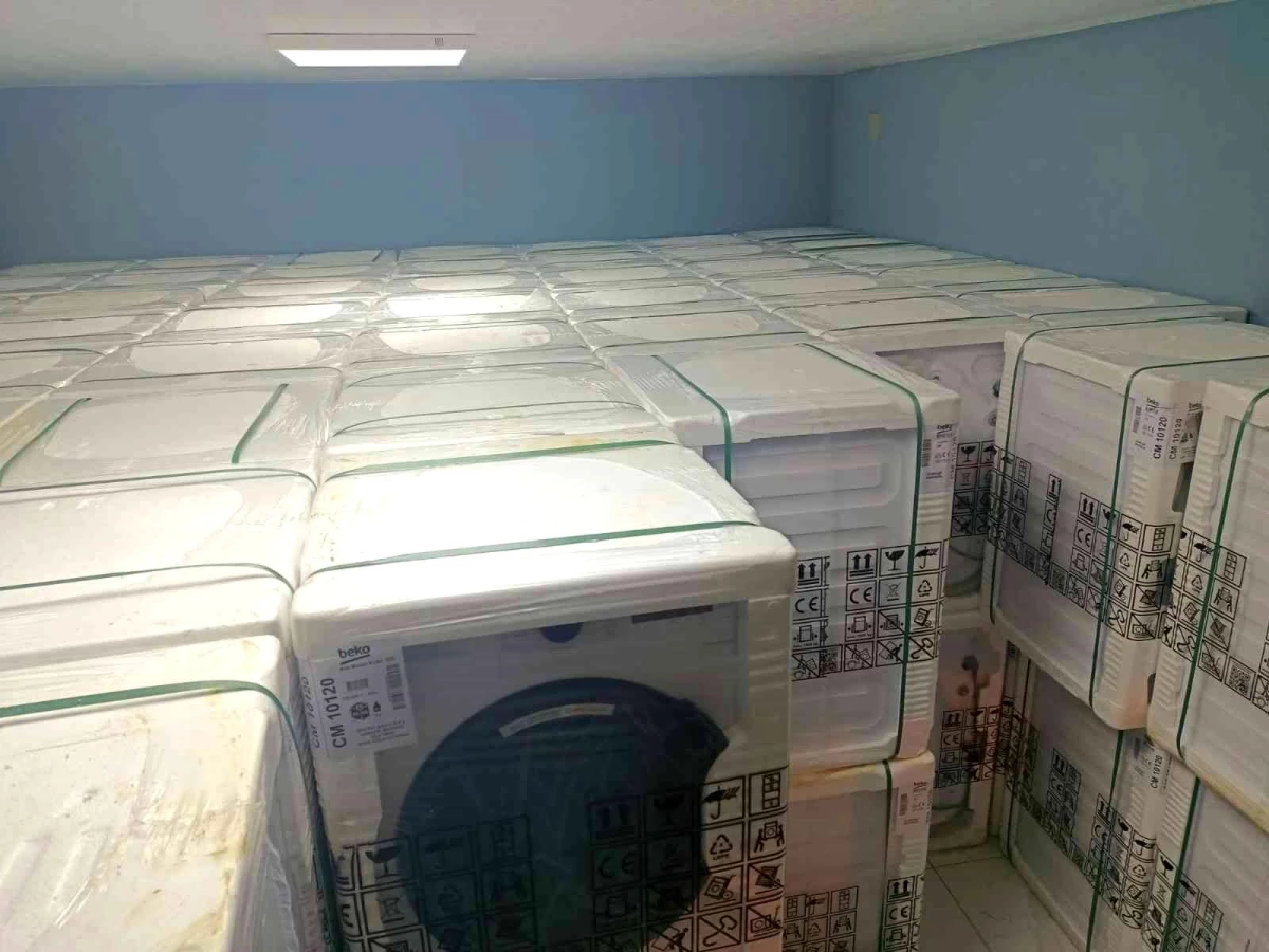 Nakliyat firmasının Suriye\'ye götürmediği çamaşır makinaları depoda ele geçirildi