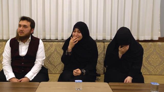 Ne diyeceği merak konusuydu! Demirtaş'tan 6 yaşında evlendirildiği iddia edilen kız hakkında ilk yorum: Öfkeden yerimde duramıyorum Ne diyeceği merak konusuydu! Demirtaş'tan 6 yaşında evlendirildiği iddia edilen kız hakkında ilk yorum: Öfkeden yerimde duramıyorum