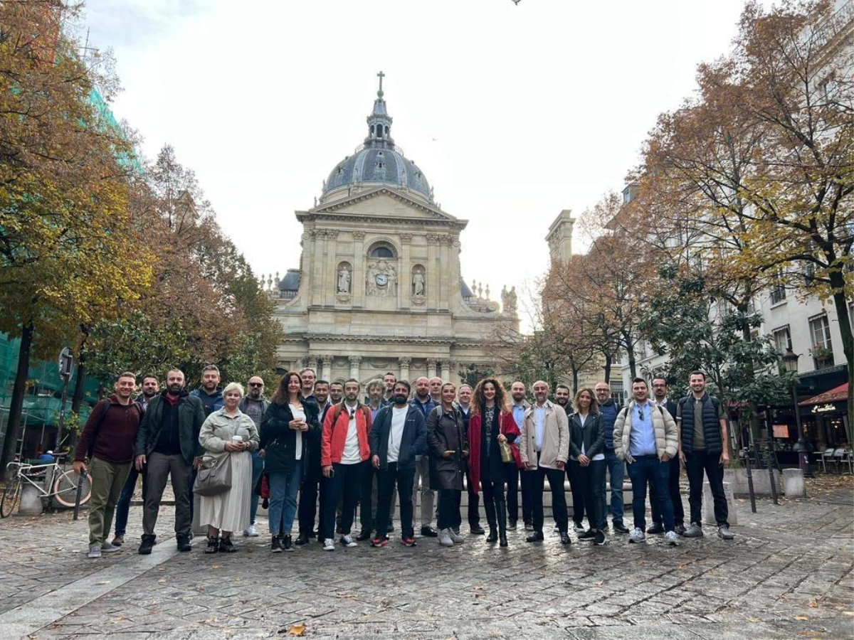 Paris Sorbonne Üniversitesi International Executive MBA Programı\'nın İstanbul ve Paris\'teki Eğitimleri, 30 Seçkin Yöneticinin Katılımı ile Başladı.