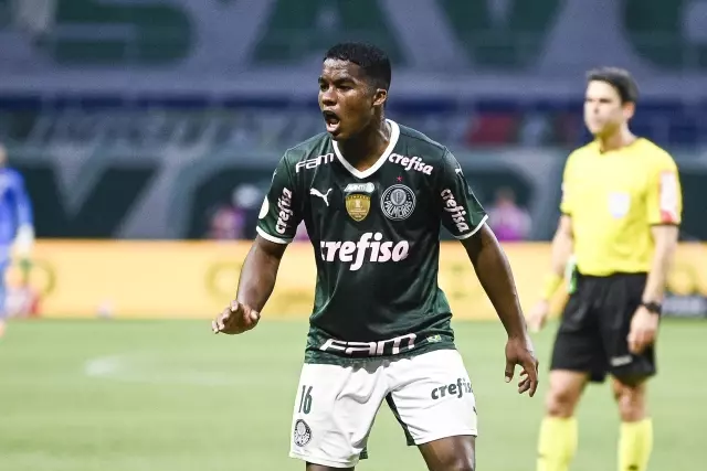 Patron çıldırdı! Real Madrid 16 yaşındaki oyuncuyu 72 milyon euro bedelle kadrosuna kattı