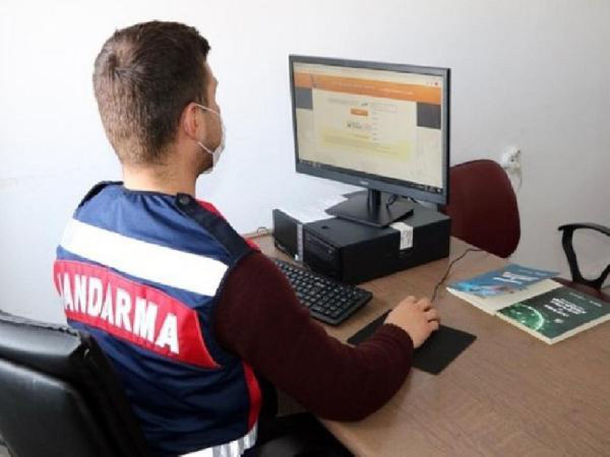 Ankara\'da \'siber suçlar\' uygulaması: 156 siteye erişim engeli, 8 gözaltı