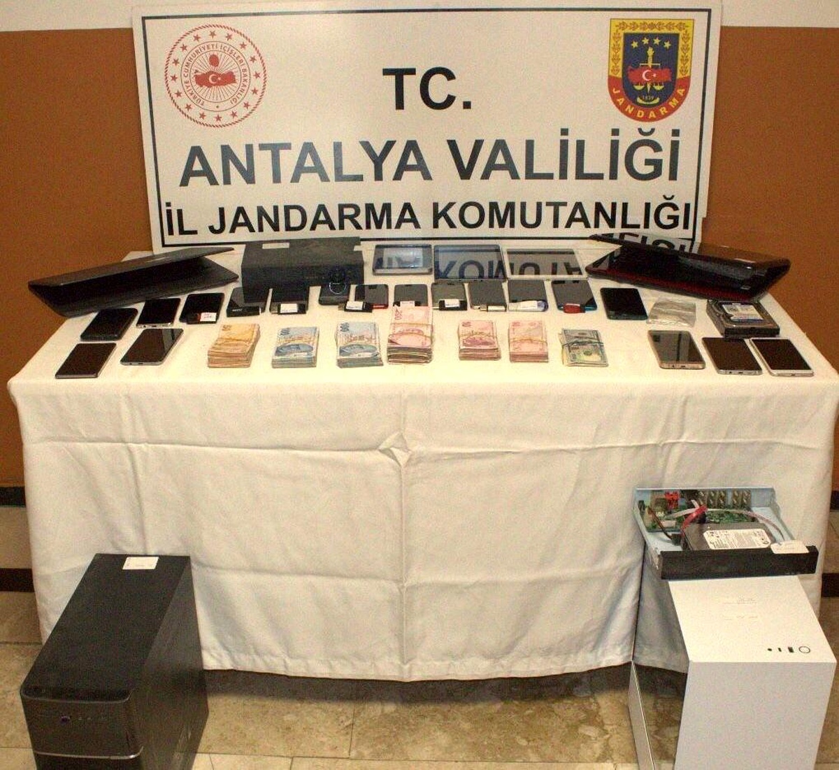 Antalya\'da yasadışı bahis operasyonu: 4 tutuklama
