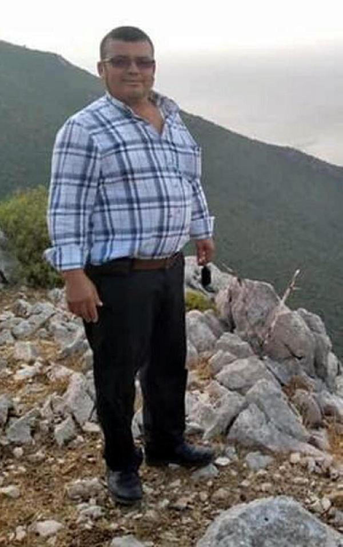 Aydın\'da minibüs, kamyona çarptı: 2 ölü