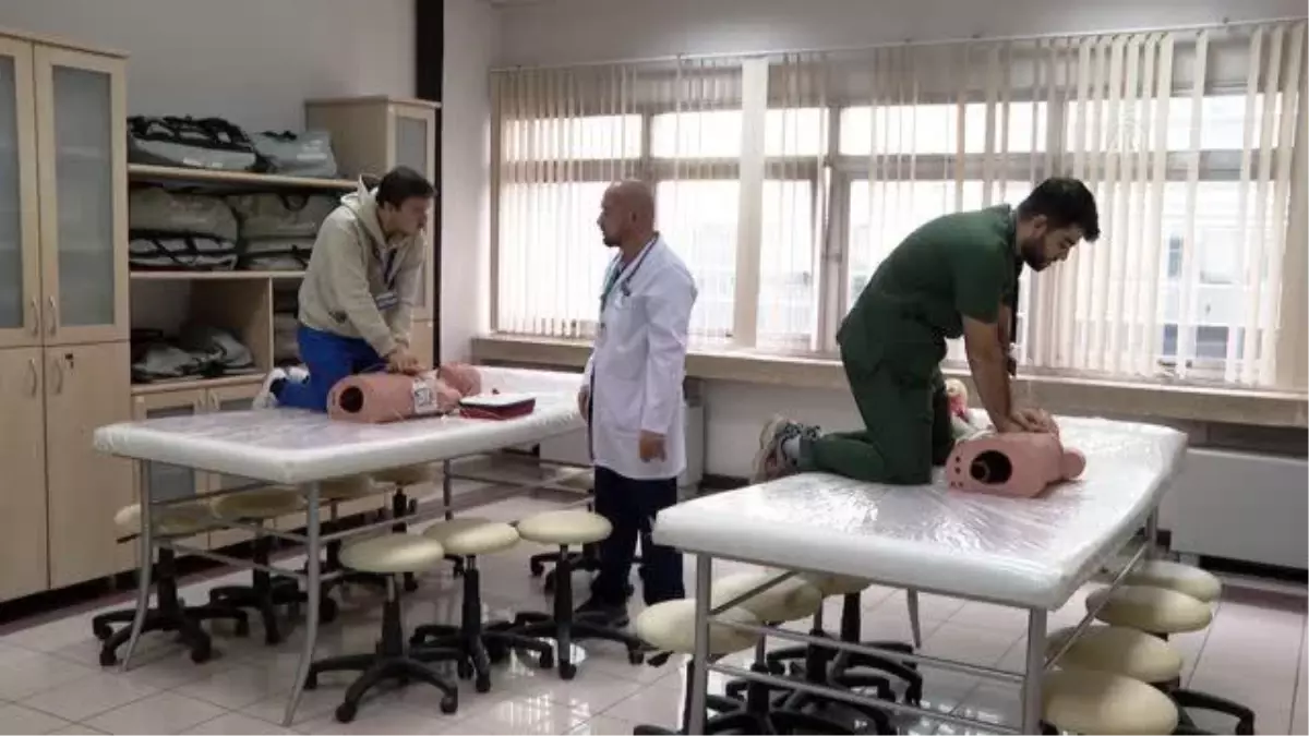 Bilinçsiz ilk yardım uygulamaları hayati risk yaratıyor (1)