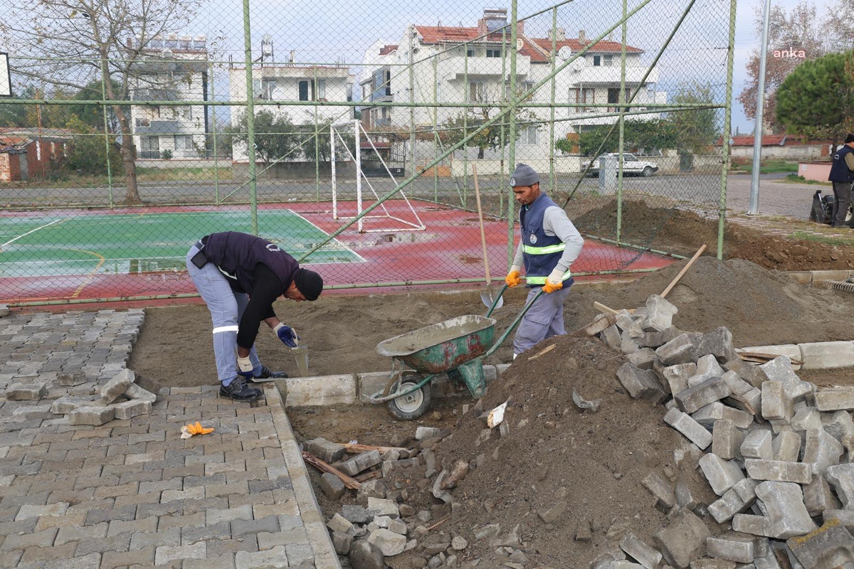 Burhaniye\'de Tulumbacılar Parkı Yenileniyor