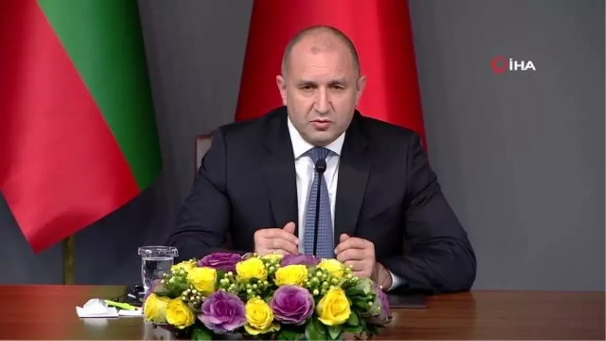 Cumhurbaşkanı Erdoğan: '(Bulgaristan Cumhurbaşkanı Radev ile görüşme) Geçen sene ticaret hacmimiz 6 milyar dolara ulaştı.