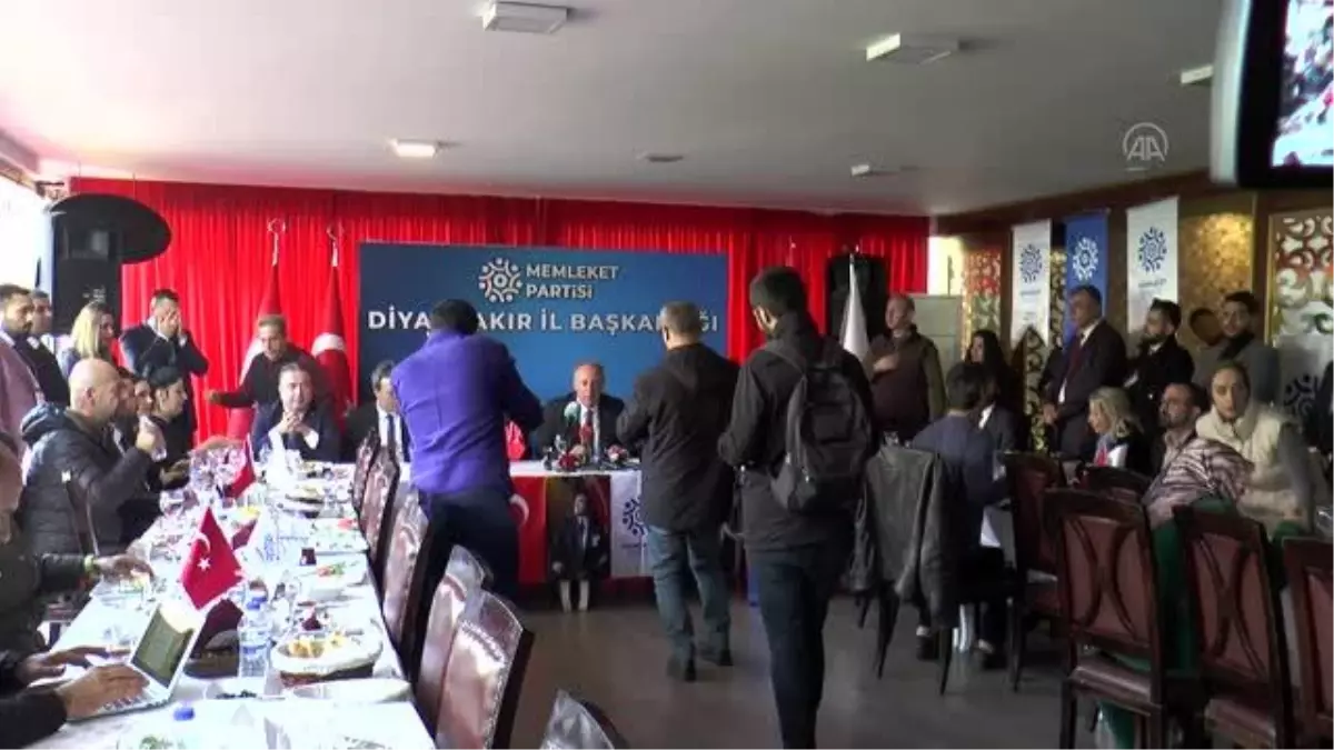 DİYARBAKIR - Muharrem İnce: "Ne bu iktidardan ne altılı masadan alacağımız bir demokrasi dersi yoktur"
