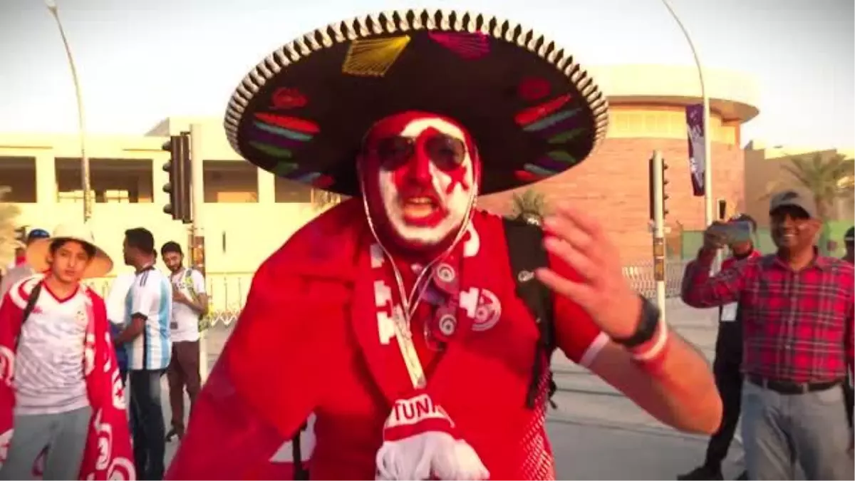 Dünya Kupası'na katılan 32 ülkenin 'renkli taraftarları' görüntülendi