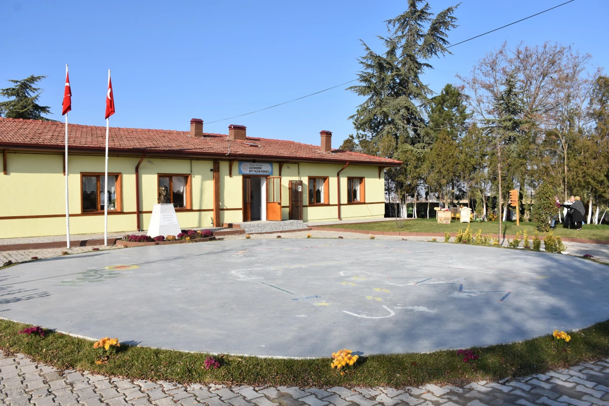 Eskişehir\'in 12 kırsal mahallesindeki okullar Köy Yaşam Merkezine dönüştürüldü