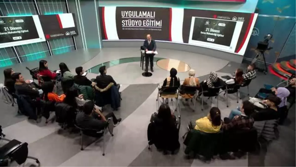 İletişim Başkanlığı ve Anadolu Ajansından geleceğin iletişimcilerine uygulamalı stüdyo eğitimi