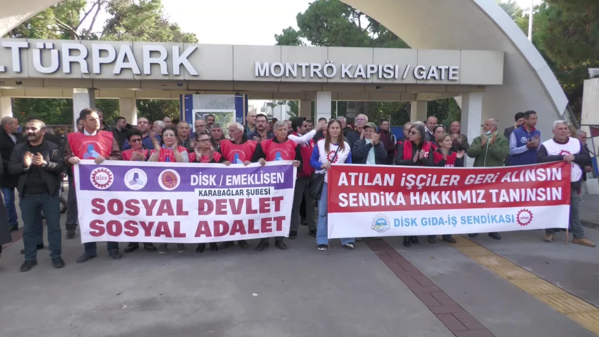 İzmir\'de İşten Atılan Sigara Fabrikası İşçilerinin Eylemi 81. Gününde: "Haklarımız Tanınana Kadar Mücadelede Kararlıyız. Asla Vazgeçmeyeceğiz"