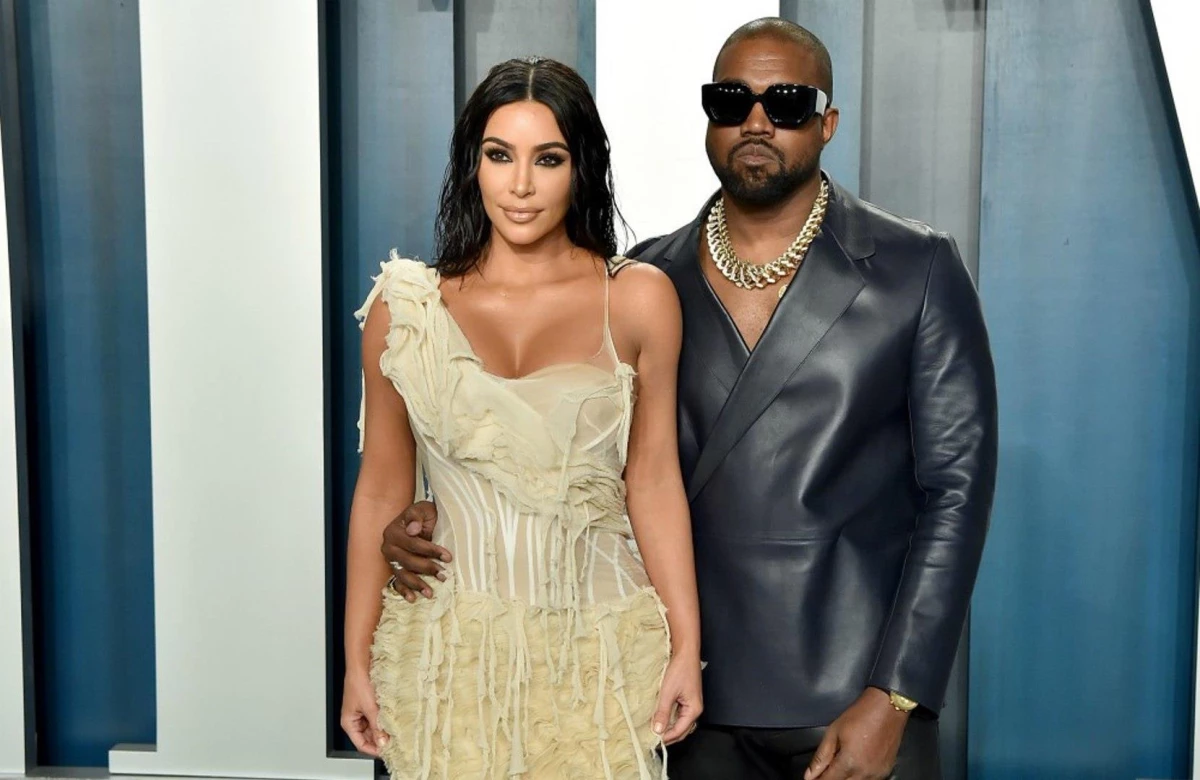 Kim Kardashian Kanye West\'i nafaka alarak terbiye ediyor!