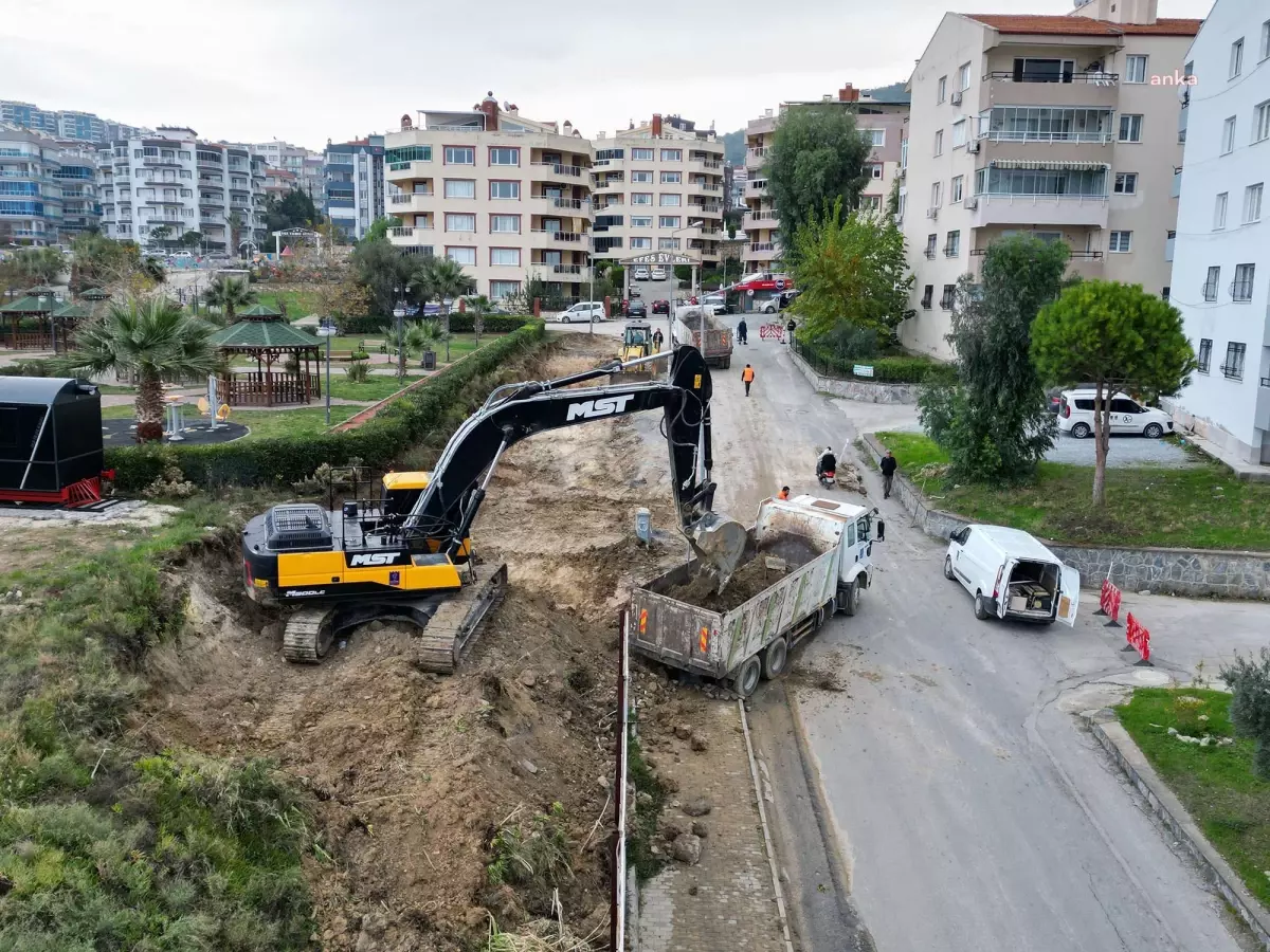 Kuşadası Belediye Başkanı Günel, Tütüncüler Kavşağı\'ndaki Çalışmaları Yerinde İnceledi