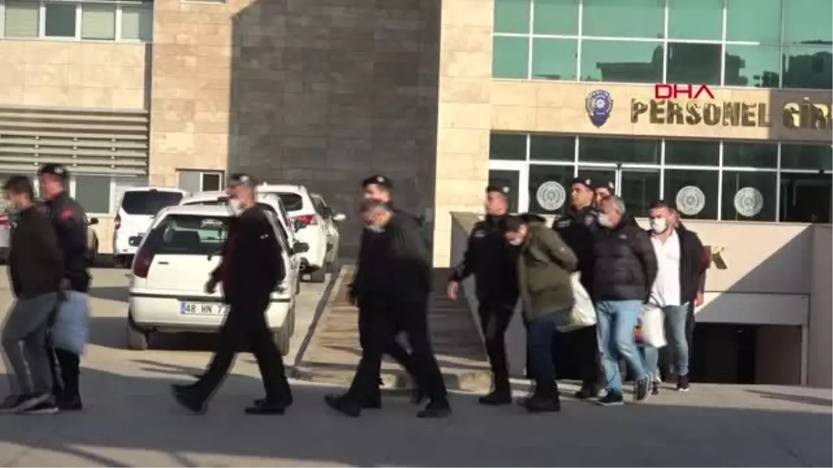 Polis ve bekçilerin de olduğu suç örgütünün 21 şüphelisi adliyede