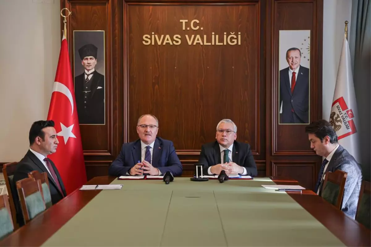 Sivas\'ta eşi vefat eden 12 kadına sosyal konut yapılacak