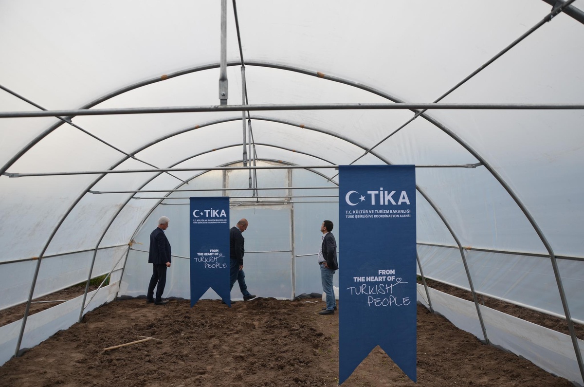 TİKA, Karadağlı çiftçilere sera desteği sağladı