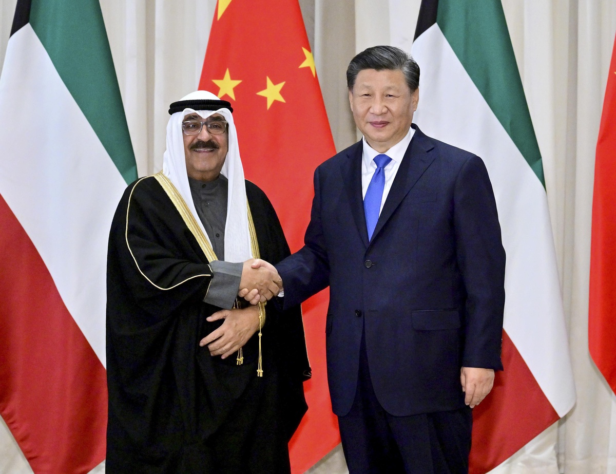 Xi, Kuveyt\'in Veliaht Prensiyle Görüştü