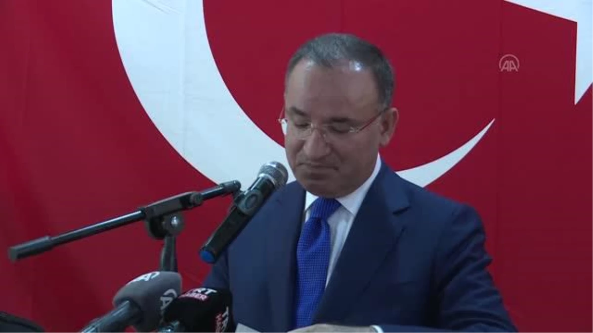 Adalet Bakanı Bozdağ: "(Başörtüsüne ilişkin anayasa değişikliği teklifi) Amacımız bu sorunun Türkiye\'nin gündeminden kalıcı olarak çıkmasıdır"
