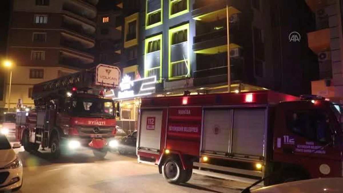 Alaşehir'de evde çıkan yangın hasara neden oldu