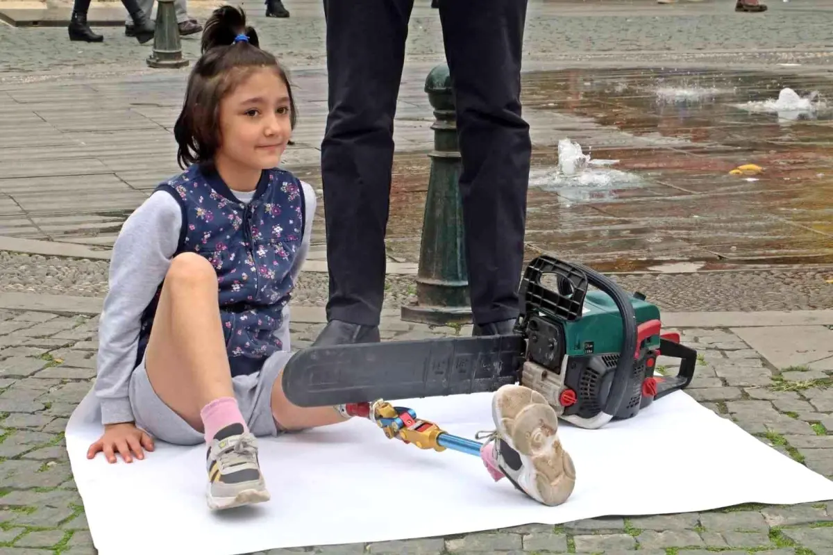 Antalya\'da babadan ilginç eylem