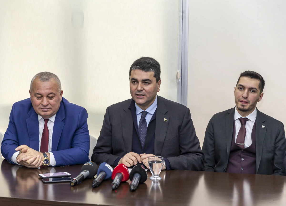 DP Genel Başkanı Uysal, Erzurum\'da gazetecilerle bir araya geldi