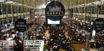 BARSELONA - Fas'ın Dünya Kupası'nda yarı finale yükselmesi coşkuyla kutlanıyor (2)