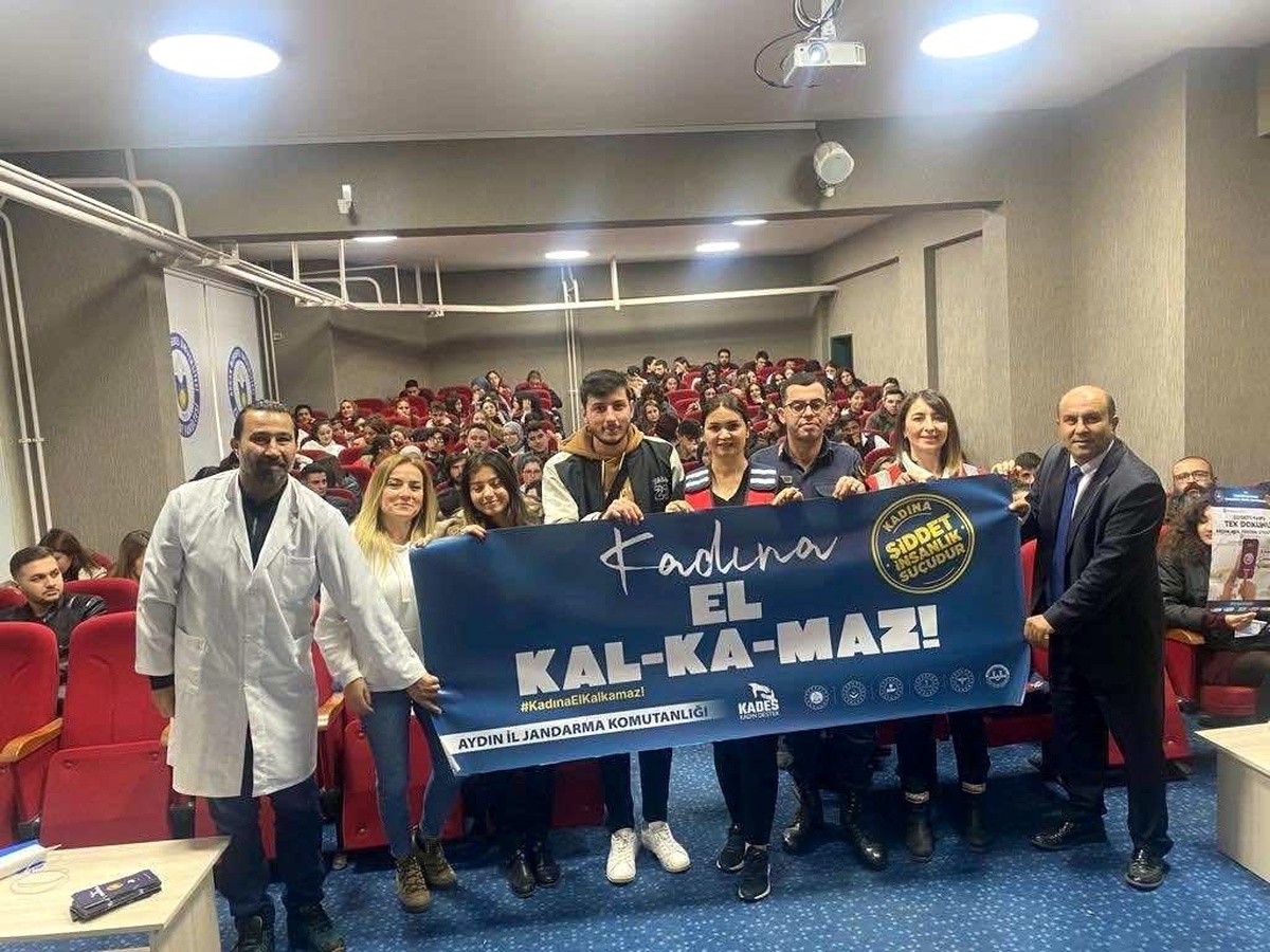 Jandarma ekipleri üniversite öğrencileri ve öğretim görevlilerini bilgilendirdi